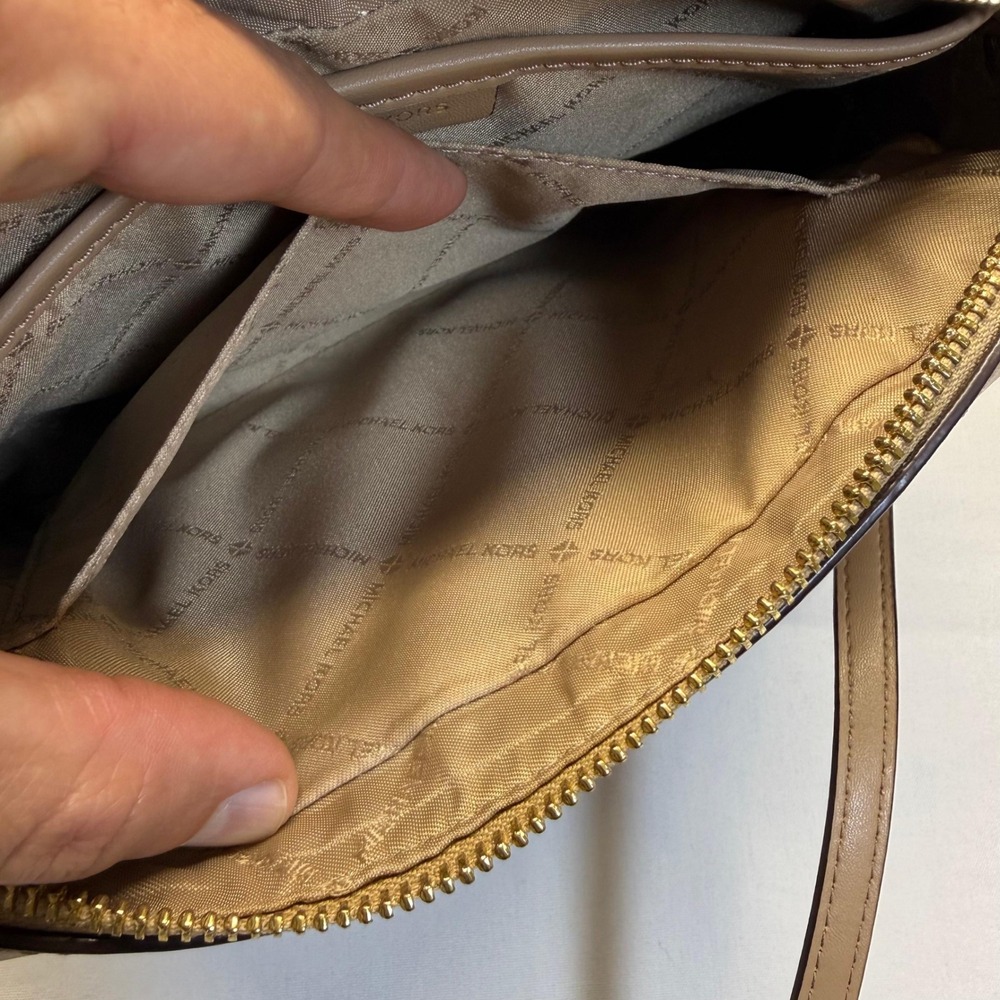 Michael Kors Neutral Colorblock MK Logo Crossbody Chain Purse Vanilla Camel - Picture 5 of 11